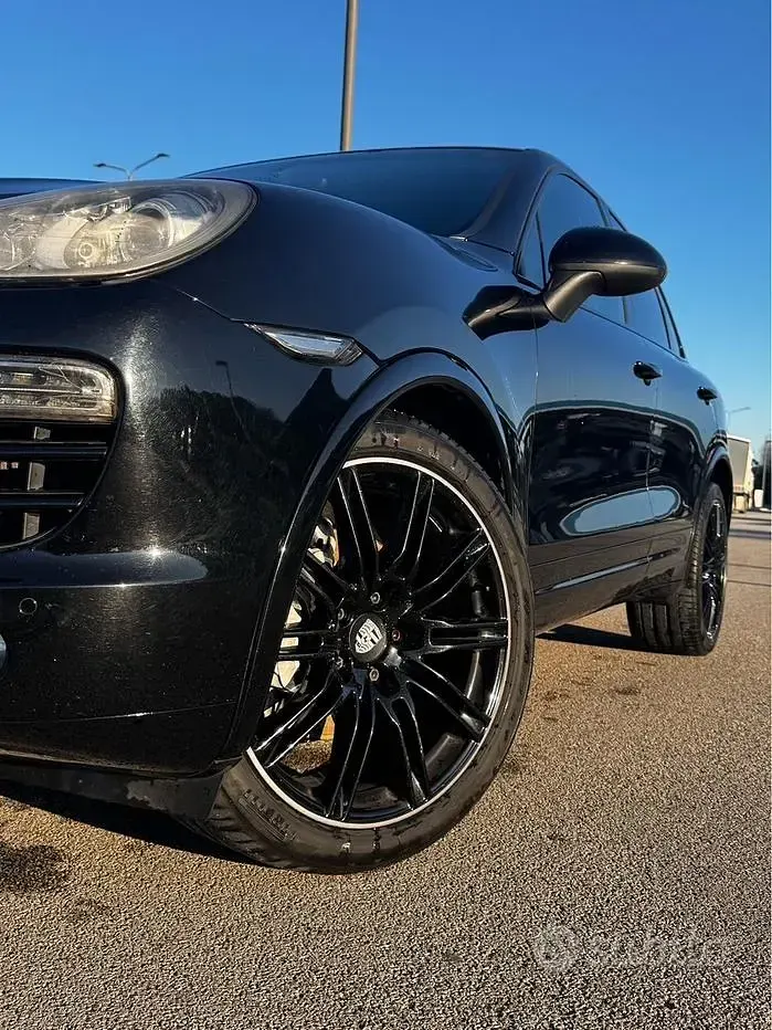 Usata Porsche Cayenne 245 CV (180 kW) 2011 Nero SUV