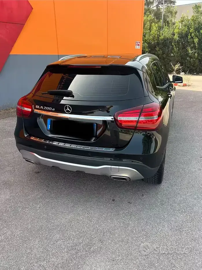 Usata Mercedes GLA200 136 CV (100 kW) 2019 SUV
