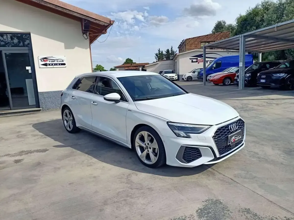 Usata Audi A3 S-Line 150 CV (110 kW) 2024 Bianco Berlina