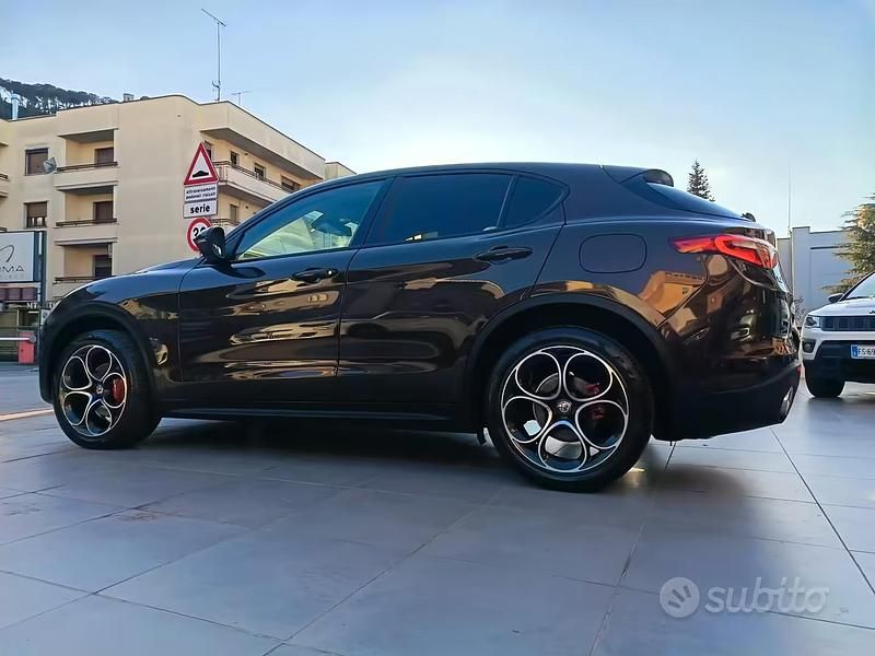 Usata Alfa Romeo Stelvio 210 CV (154 kW) 2019 Marrone SUV