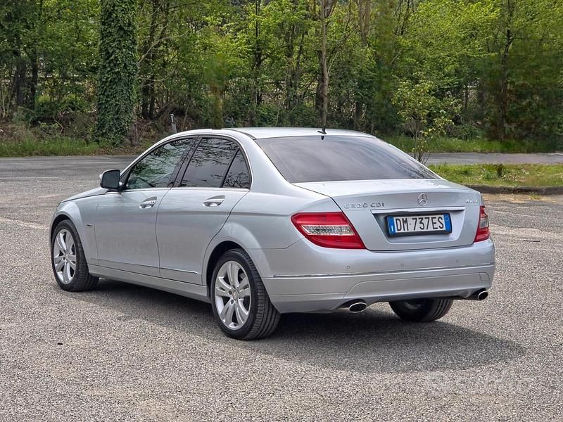 Begagnad Mercedes E320 Avantgarde 224 HK (164 kW) 2008 Grå Sedan