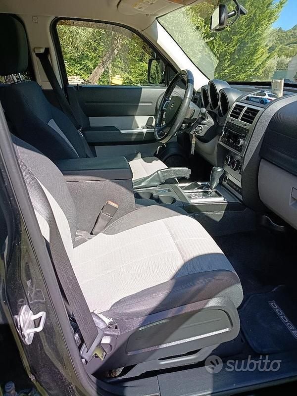 Usata Dodge Nitro SE 177 CV (130 kW) 2007 Nero SUV