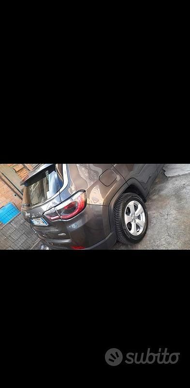 Usata Jeep Compass 120 CV (88 kW) 2018 Grigio SUV