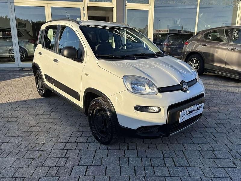 Usata Fiat Panda 4x4 S 86 CV (63 kW) 2019 Bianco Utilitaria