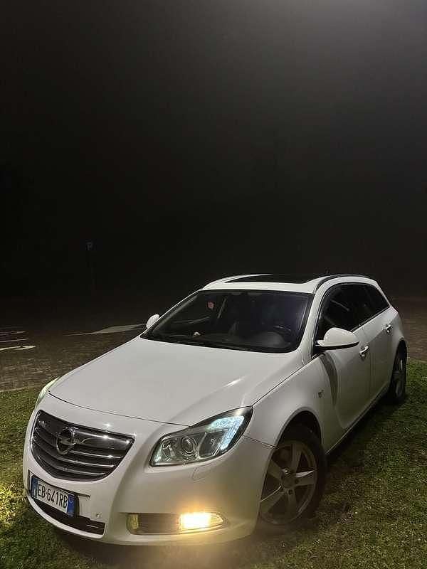 Usata Opel Insignia 160 CV (117 kW) 2010 Station wagon