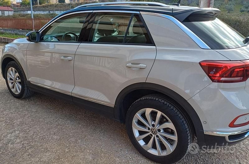 Usata VW T-Roc 110 CV (80 kW) 2022 Bianco SUV