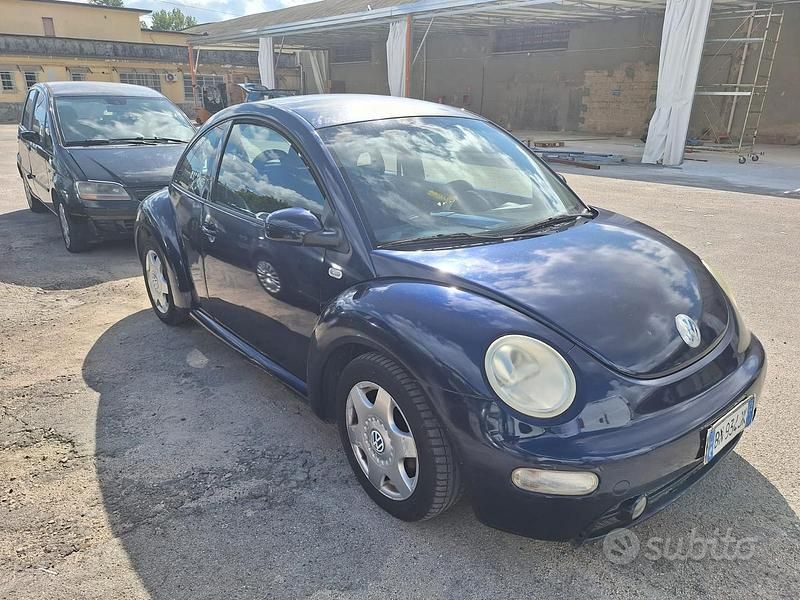 Usata VW New Beetle 105 CV (77 kW) 2001 Utilitaria