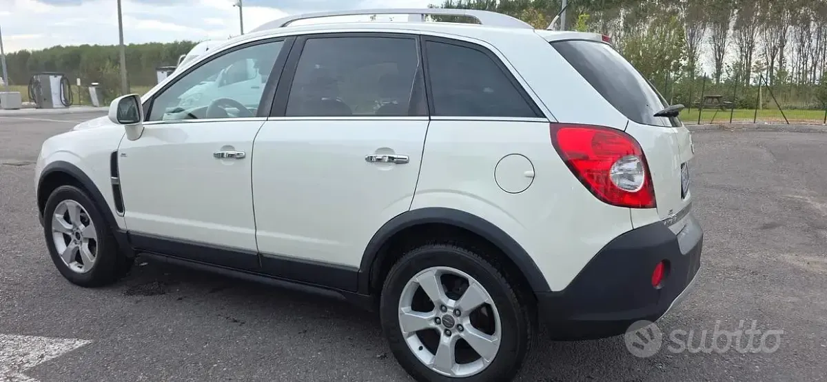 Usata Opel Antara Cosmo 150 CV (110 kW) 2010 Bianco SUV