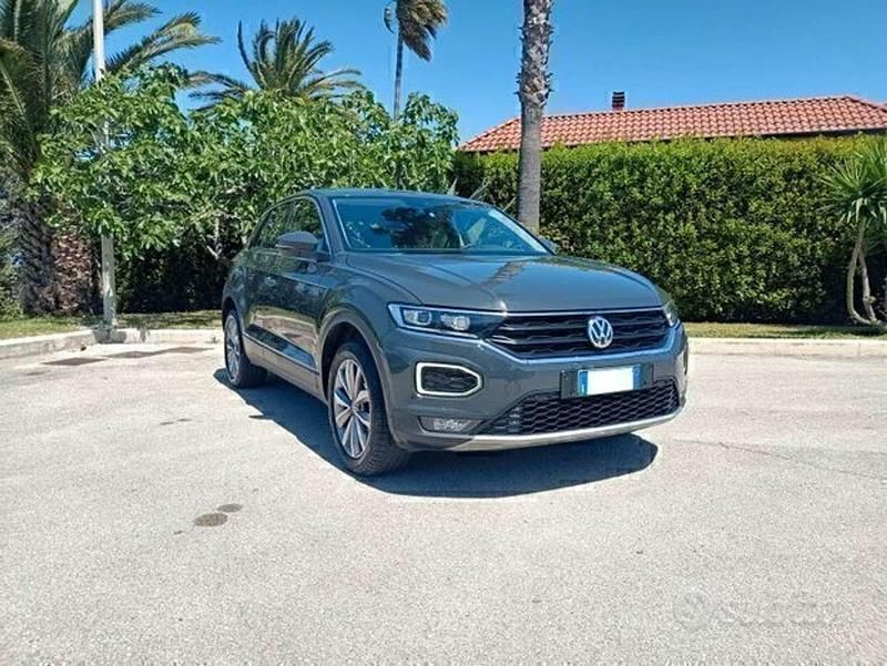 Grigio Usata 2019 VW T-Roc Style SUV | 17.000 € (Buon prezzo) - Immagine 1/4
