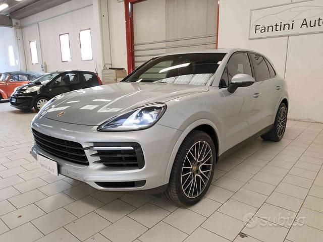 Usata Porsche Cayenne 2020 Grigio SUV