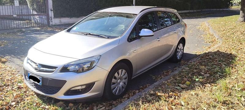 Usata Opel Astra Cosmo 120 CV (88 kW) 2014 Station wagon