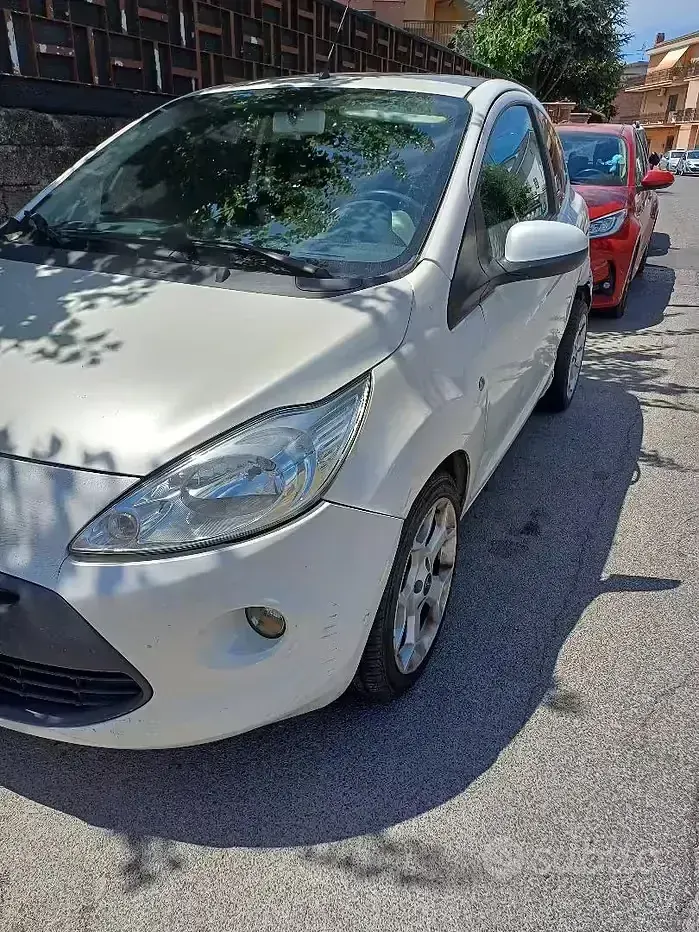 Usata Ford Ka Titanium 69 CV (50 kW) 2013 Bianco Utilitaria
