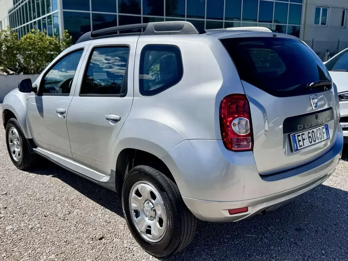 Usata Dacia Duster 105 CV (77 kW) 2011 Argento SUV