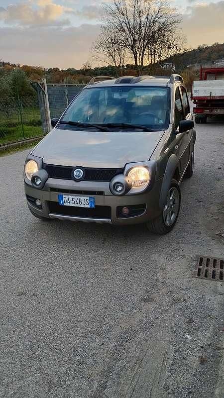 Usata Fiat Panda 4x4 Cross 69 CV (50 kW) 2006 Utilitaria