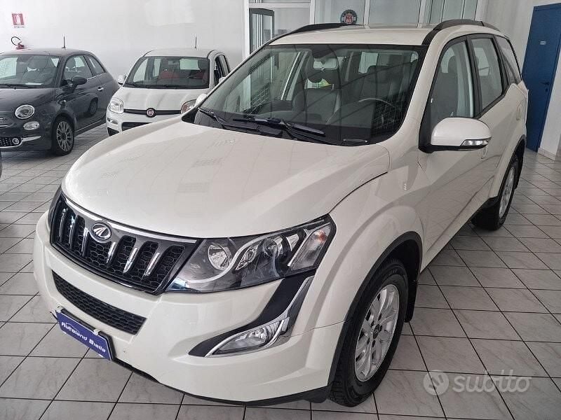 Usata Mahindra XUV500 140 CV (102 kW) 2016 Bianco SUV