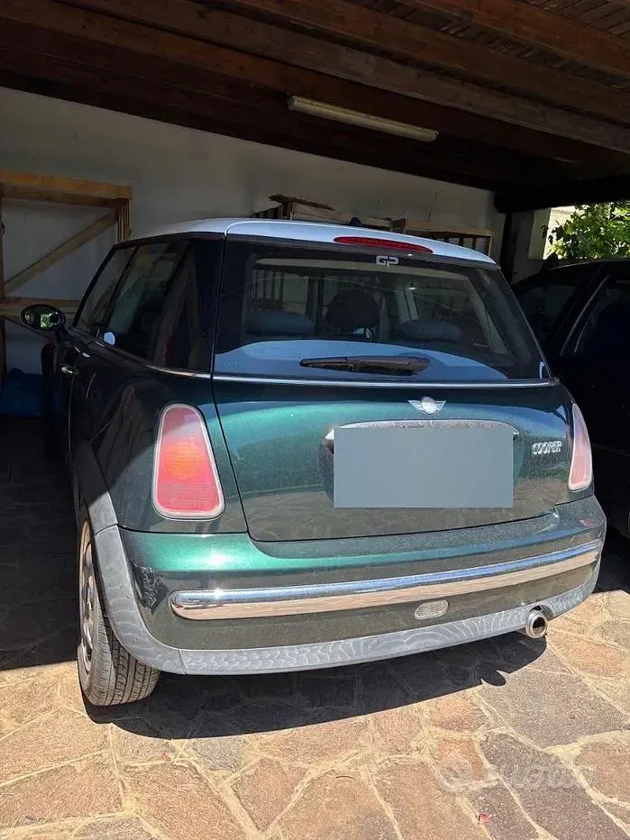 Usata Mini Cooper 116 CV (85 kW) 2004 Verde Utilitaria