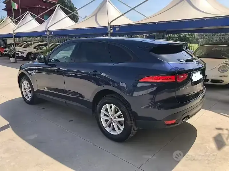 Usata Jaguar F-Pace Portfolio 180 CV (132 kW) 2017 Blu SUV