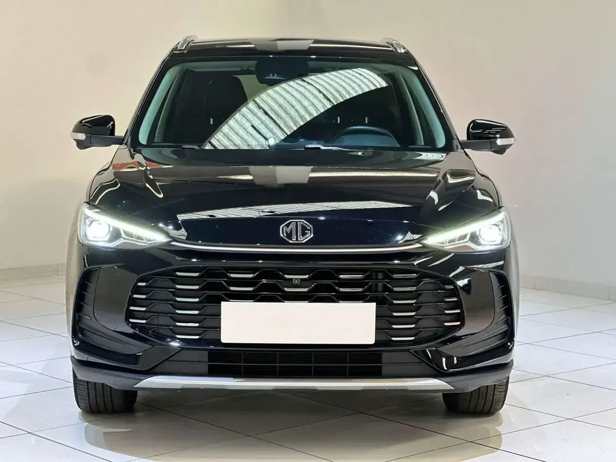Usata MG ZS Luxury 197 CV (144 kW) 2025 Nero SUV