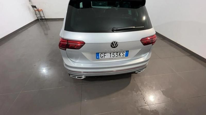 Usata VW Tiguan R-line 150 CV (110 kW) 2021 Argento SUV