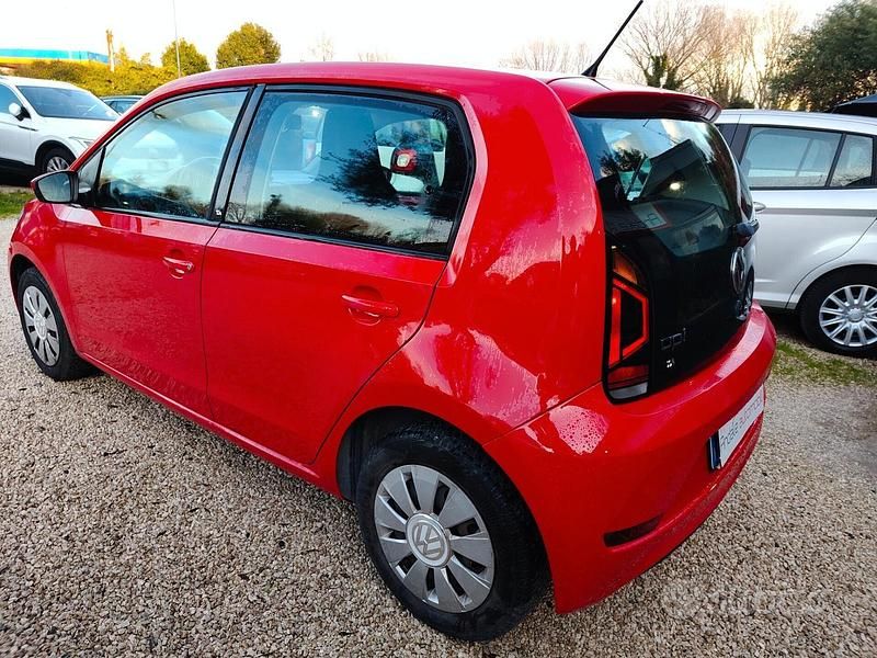 Usata VW up! move up! 60 CV (44 kW) 2017 Rosso Utilitaria