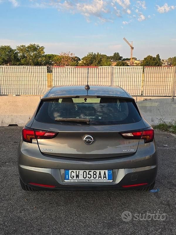 Occasion Opel Astra Dynamic 106 ch (77 kW) 2018 Gris Berline