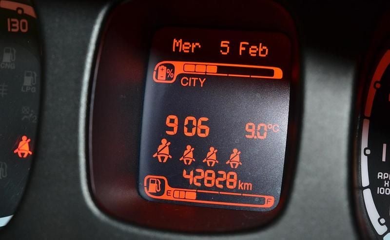 Bianco Usata 2023 Fiat Panda Due volumi | 10.900 € (Buon prezzo) - Immagine 1/1