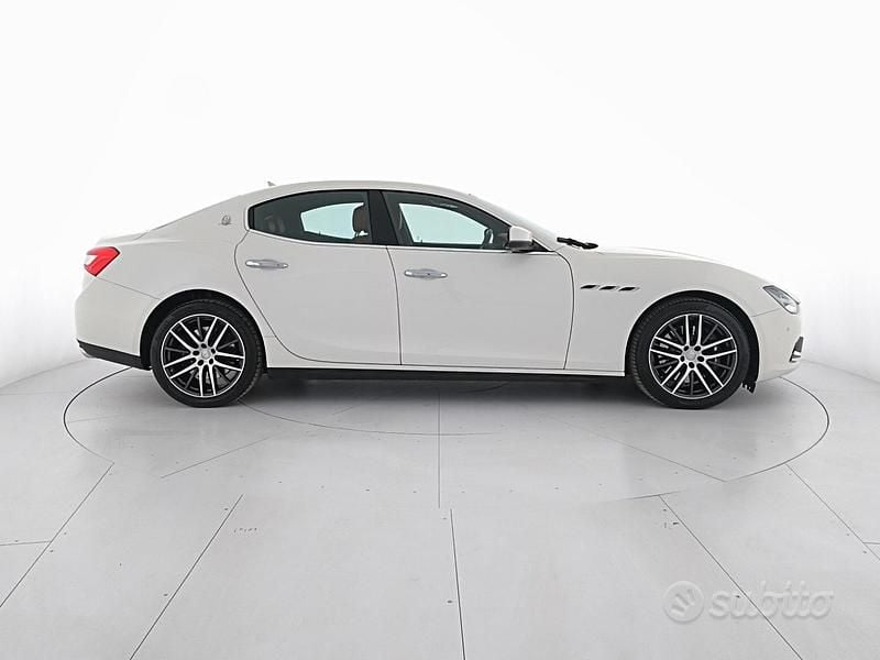 Usata Maserati Ghibli 250 CV (183 kW) 2016 Bianco Berlina