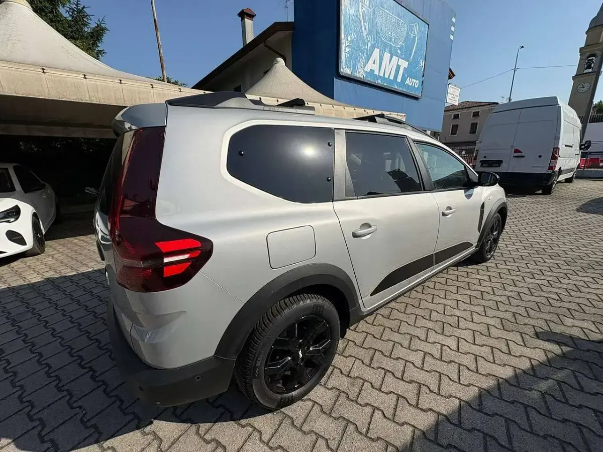 Usata Dacia Jogger Extreme 101 CV (74 kW) 2023 Grigio Monovolume
