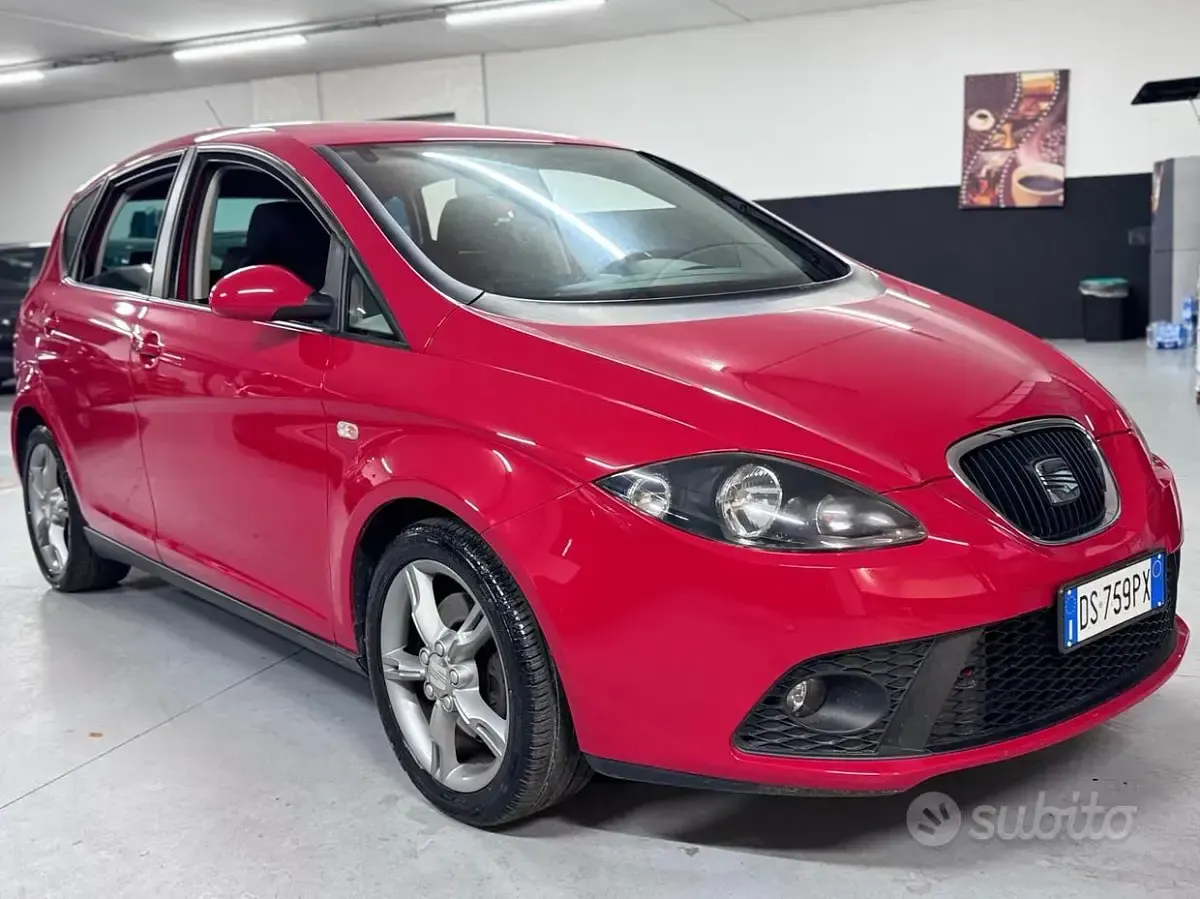 Käytetty Seat Altea FR 170 HP (125 kW) 2008 Musta Tila-auto