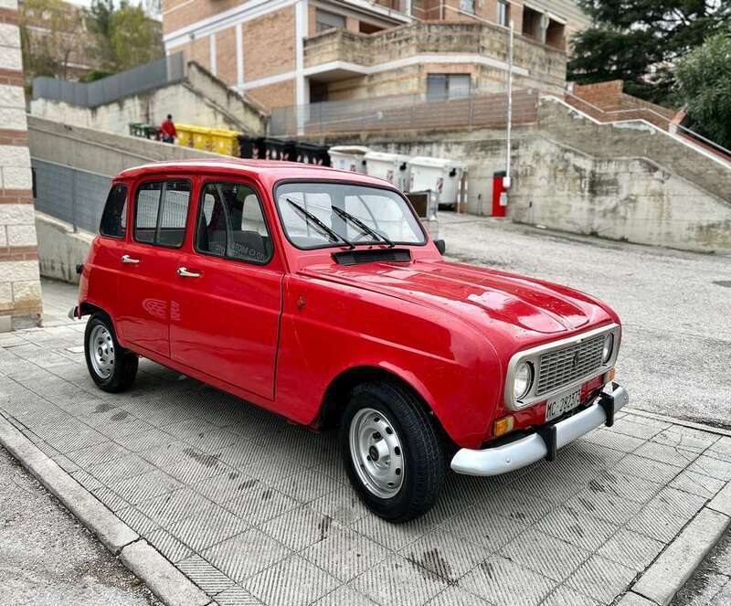 Usato 1987 Renault R4 1.0 Benzin 33 CV (3.900 €)