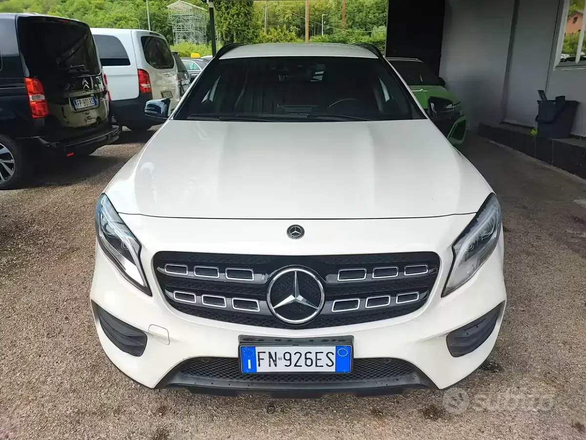 Usata Mercedes GLA200 Premium 136 CV (100 kW) 2018 Bianco SUV