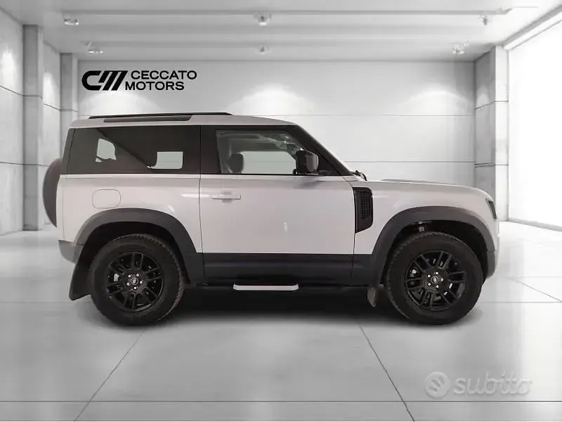 Usata Land Rover Defender 249 CV (183 kW) 2021 Grigio SUV