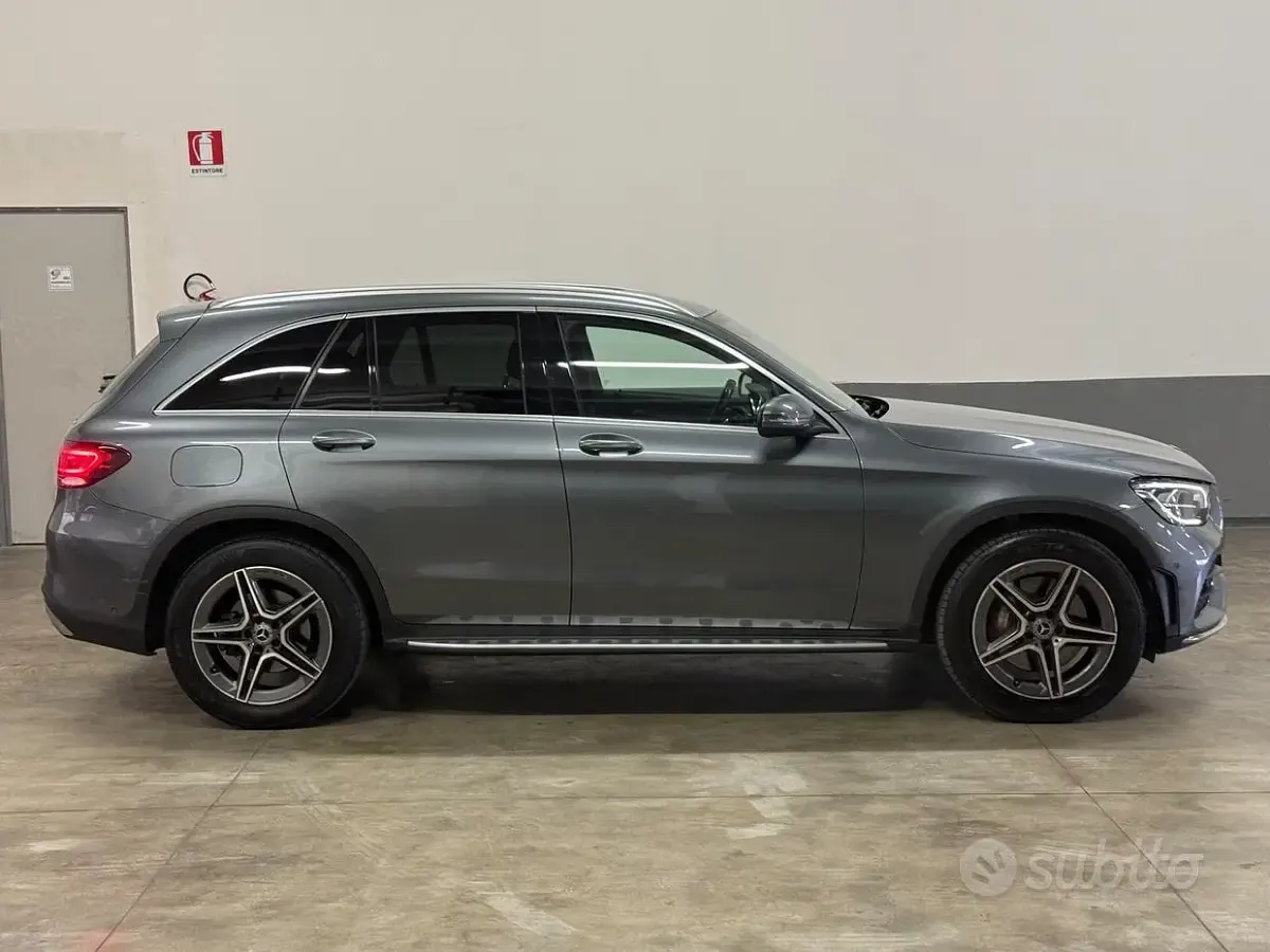 Usata Mercedes GLC220 Premium Plus 194 CV (142 kW) 2021 Grigio SUV