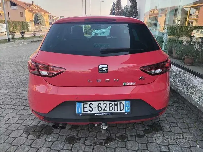 Usata Seat Leon FR 150 CV (110 kW) 2013 Rosso Berlina