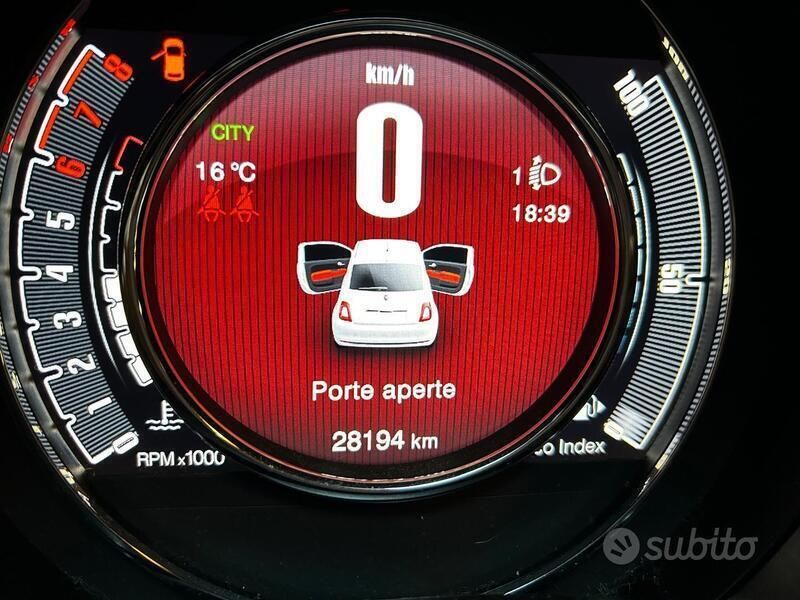 Usata Fiat 500 Dolcevita 69 CV (50 kW) 2021 Blu/azzurro Utilitaria