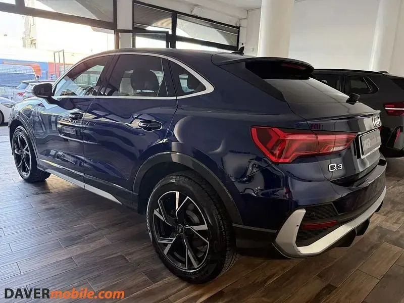 Usata Audi Q3 Sportback S-Line 150 CV (110 kW) 2021 Blu SUV