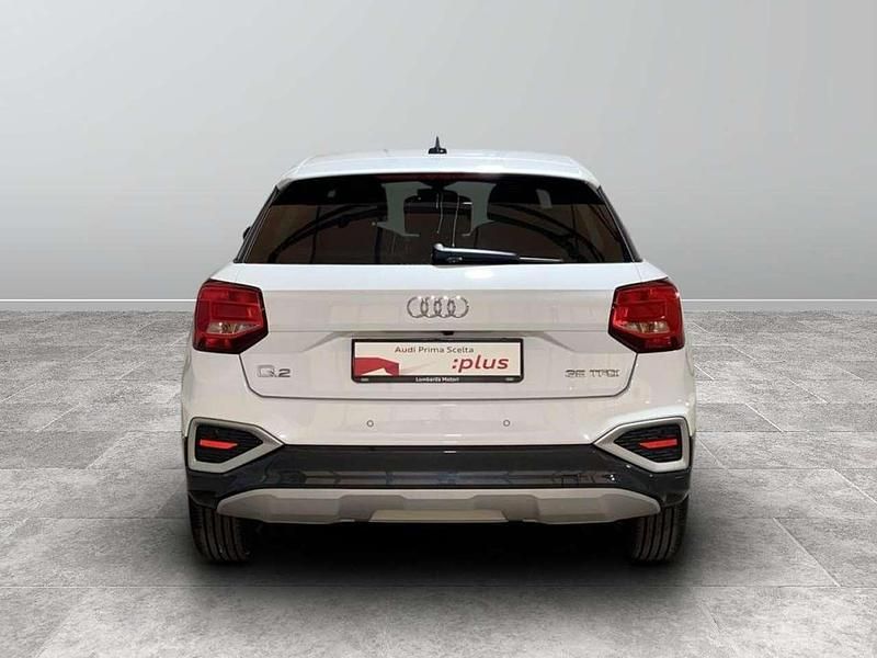 Usata Audi Q2 Advanced 150 CV (110 kW) 2024 Bianco ghiacciaio metallizzato SUV