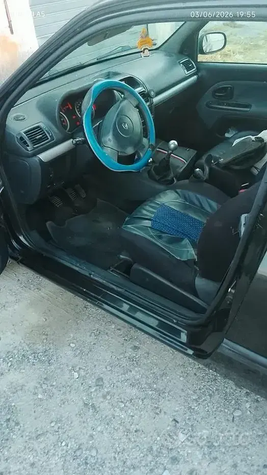 Usata Renault Clio II 75 CV (55 kW) 2005 Nero Berlina