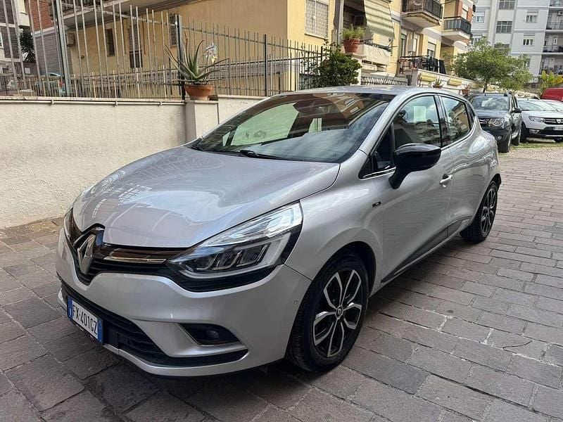 Usata Renault Clio IV Intens 90 CV (66 kW) 2019 Grigio Utilitaria