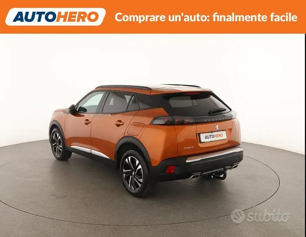 Usata Peugeot 2008 Allure 131 CV (96 kW) 2023 Arancione SUV
