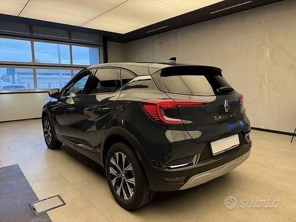 Usata Renault Captur Intens 100 CV (73 kW) 2020 Grigio SUV
