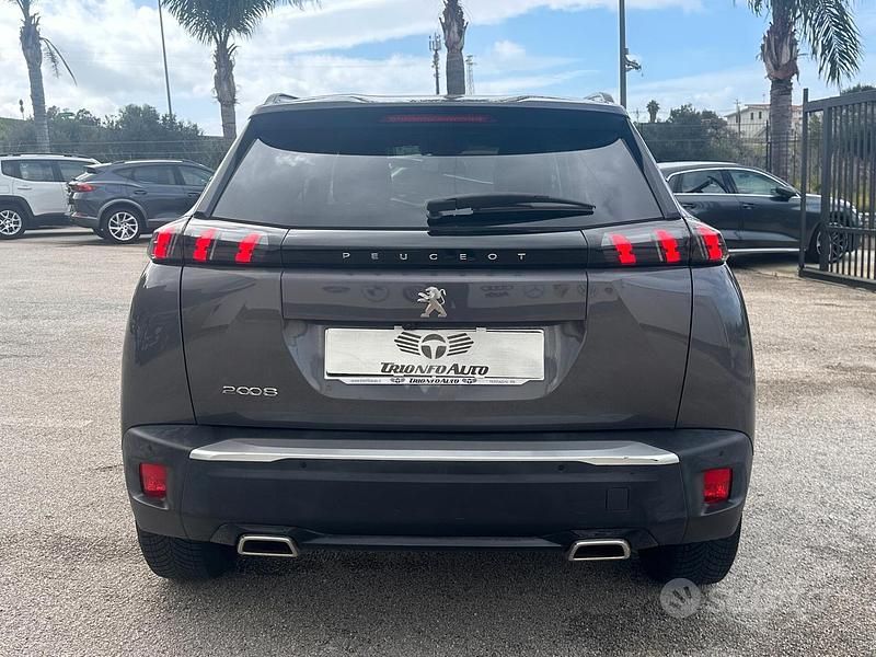 Usata Peugeot 2008 Allure 130 CV (95 kW) 2021 Grigio SUV