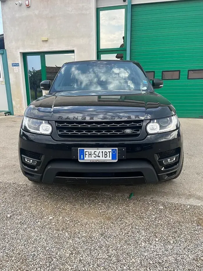 Käytetty Land Rover Range Rover Sport HSE Dynamic 249 HP (183 kW) 2018 Musta Katumaasturi