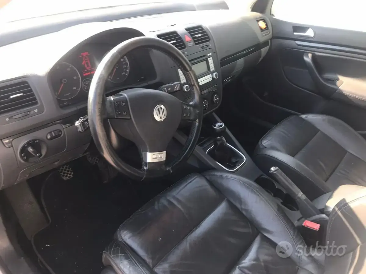 Usata VW Golf V 105 CV (77 kW) 2008 Bianco Berlina