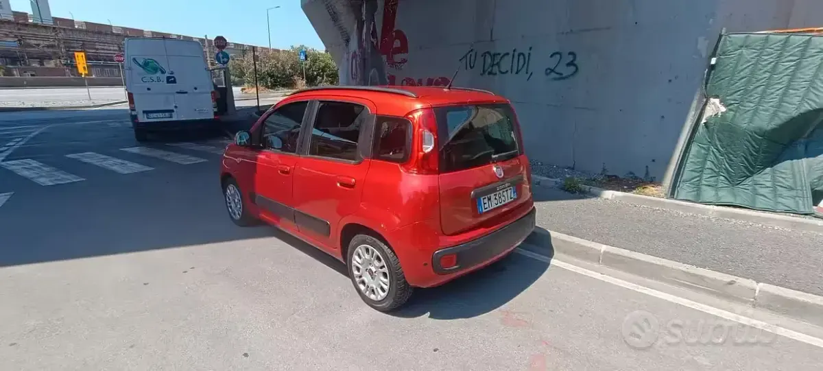 Usata Fiat Panda Lounge 69 CV (50 kW) 2012 Arancione Utilitaria