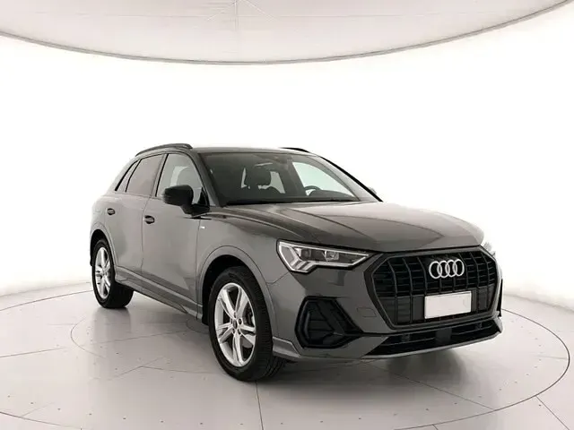 Usata Audi Q3 S-Line 150 CV (110 kW) 2025 Grigio SUV