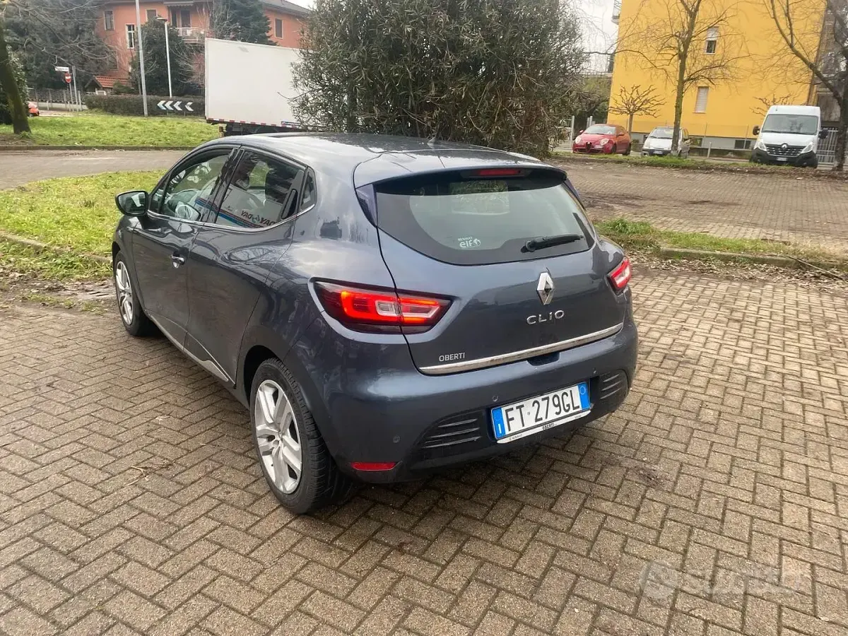 Usata Renault Clio 90 CV (66 kW) 2018 Grigio Utilitaria