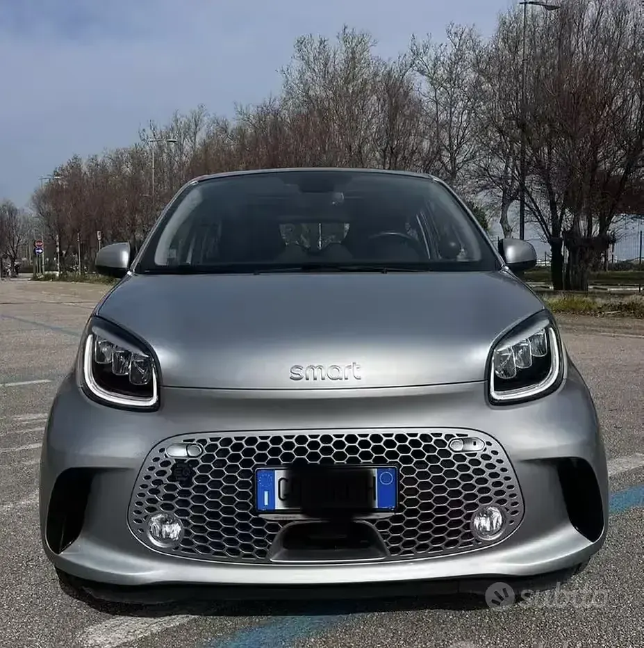 Usata Smart ForFour Electric Drive 60 kW (82 CV) 2021 Grigio Utilitaria