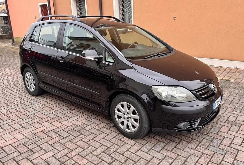 Usata VW Golf V 102 CV (75 kW) 2007 Blu Berlina