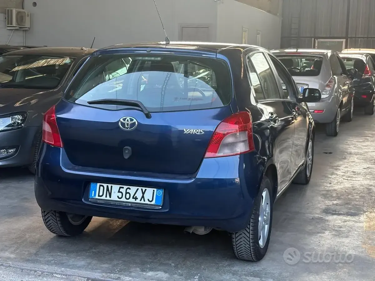 Usata Toyota Yaris Sol 87 CV (63 kW) 2009 Bluazzurro Utilitaria
